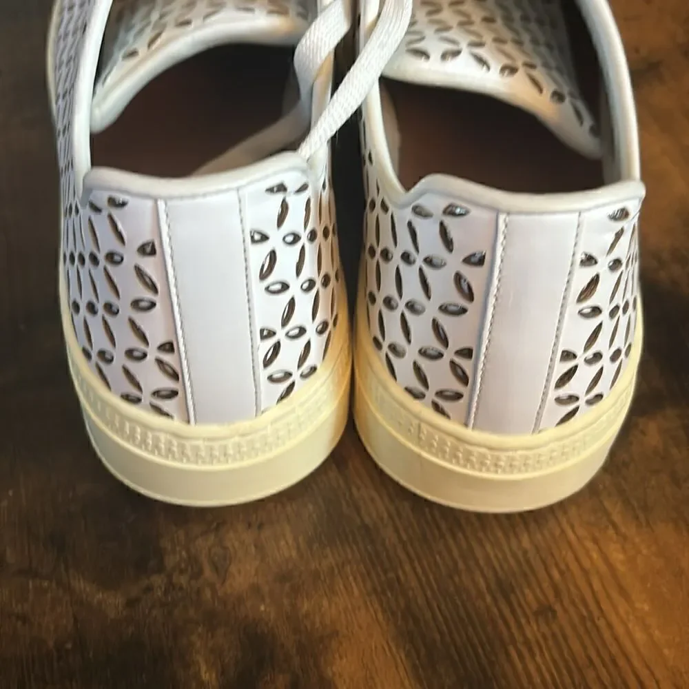 ALAÏA
White laser-cut leather sneaker size 35 / excellent - Picture 11 of 13